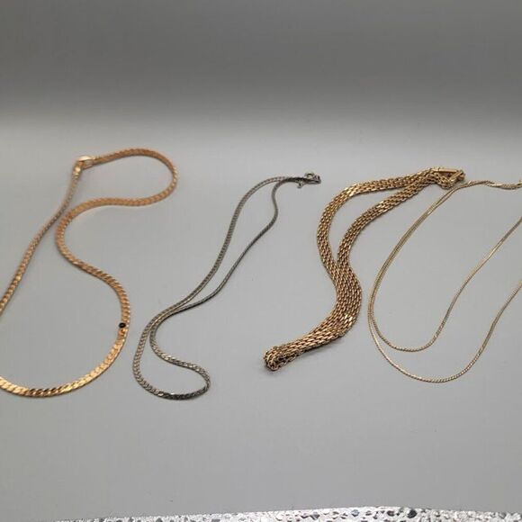 UNBRANDED LOT of 4 Necklaces - Picture 1 of 5